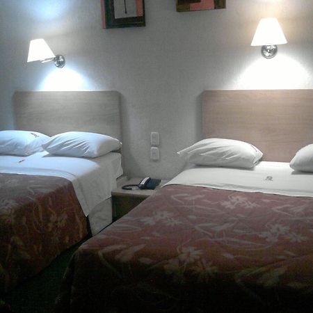 Hotel Castilla Y Leon 과달라하라 외부 사진